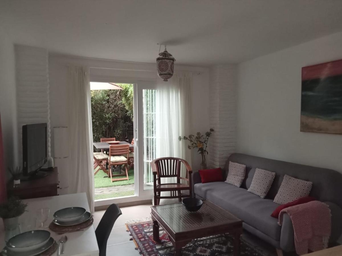 Dormir Entre Limones, Casa De Invitados En Vivienda Familiar Dos Hermanas Esterno foto